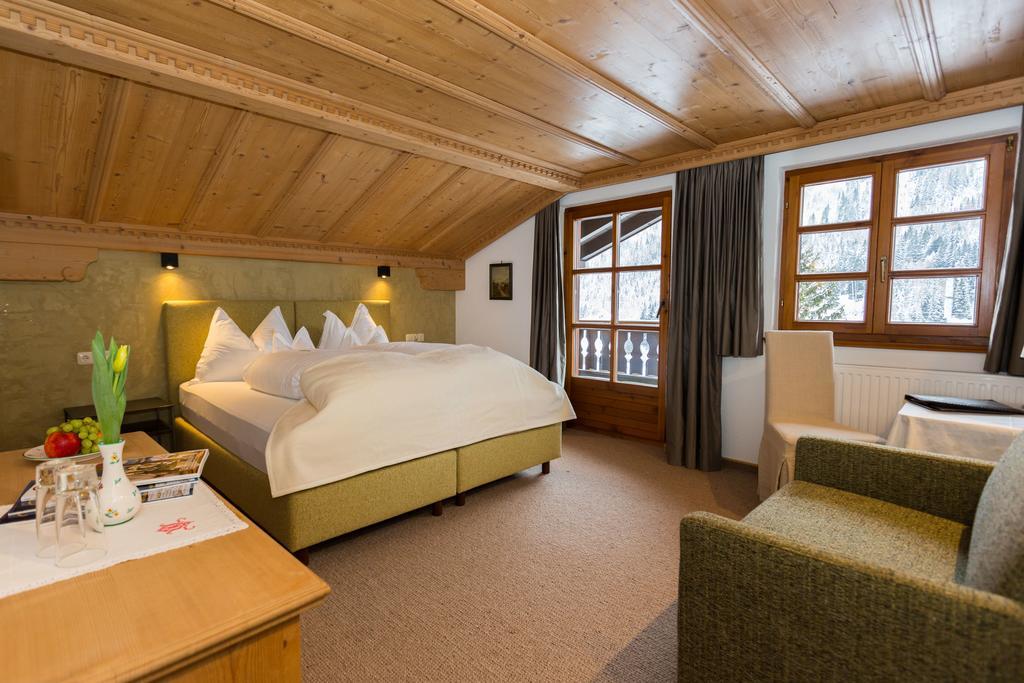 Chalet Brunnenhof Sankt Anton am Arlberg Exterior photo